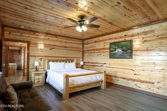 3708 Tilda Hilltop Way, Sevierville, TN 37862