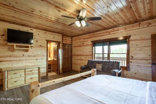 3708 Tilda Hilltop Way, Sevierville, TN 37862