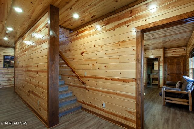 3708 Tilda Hilltop Way, Sevierville, TN 37862