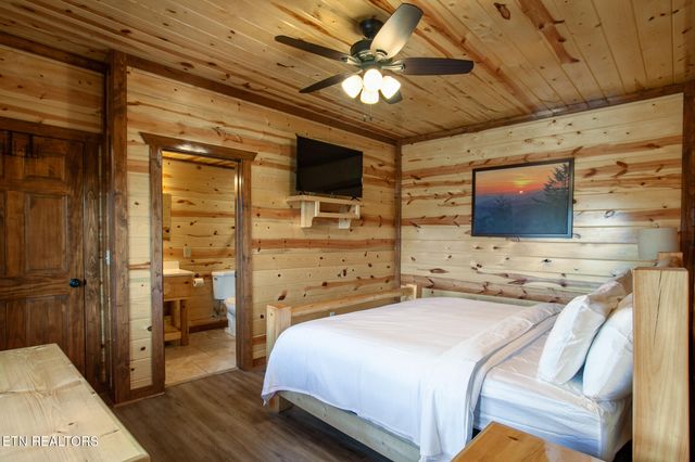 3708 Tilda Hilltop Way, Sevierville, TN 37862