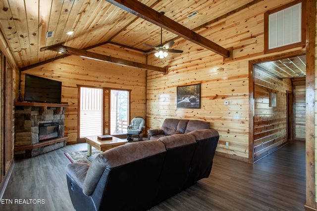 3708 Tilda Hilltop Way, Sevierville, TN 37862