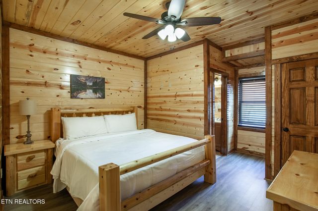 3708 Tilda Hilltop Way, Sevierville, TN 37862