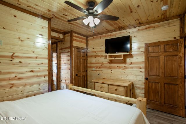 3708 Tilda Hilltop Way, Sevierville, TN 37862