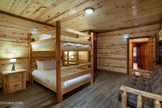 3708 Tilda Hilltop Way, Sevierville, TN 37862