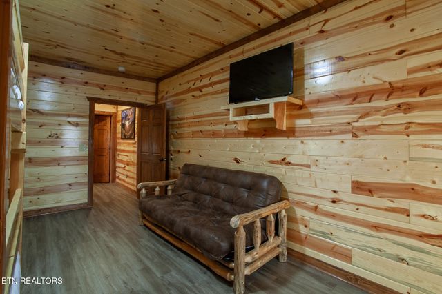 3708 Tilda Hilltop Way, Sevierville, TN 37862