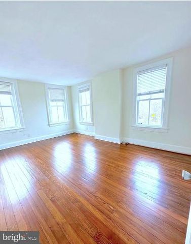 1133 D ST NE, Washington, DC 20002