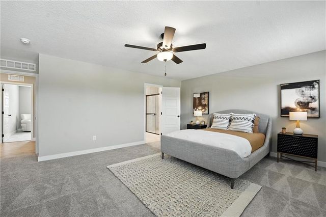 1201 Sendera Trail, Raymore, MO 64083