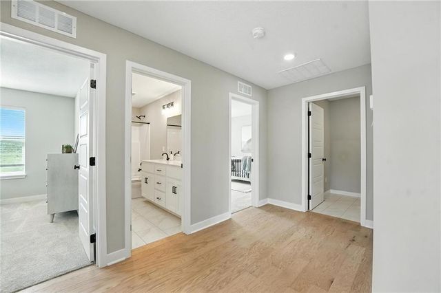 1201 Sendera Trail, Raymore, MO 64083