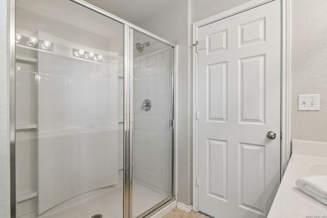 10127 ROUND RDG, San Antonio, TX 78254
