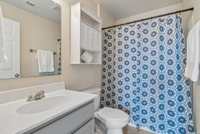 10127 ROUND RDG, San Antonio, TX 78254