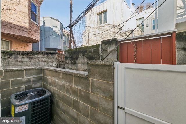 1141 WILDER ST, Philadelphia, PA 19147