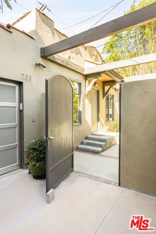 733 Westmount Drive, West Hollywood, CA 90069