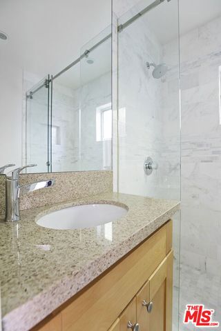 733 Westmount Drive, West Hollywood, CA 90069