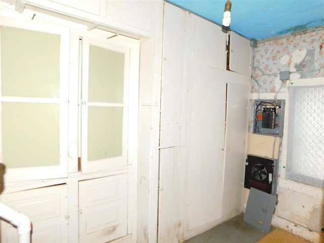 111 E Saint Marys Street, Decatur, MI 49045