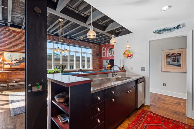 1 W 5th Street 301, Winston-salem, NC 27101