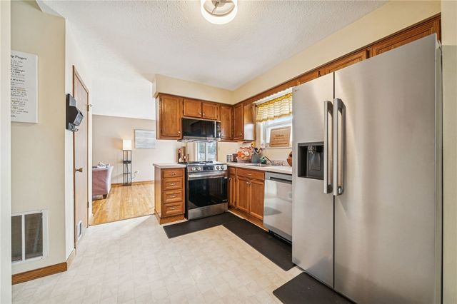 440 Shelbourne Dr, Plum Boro, PA 15239