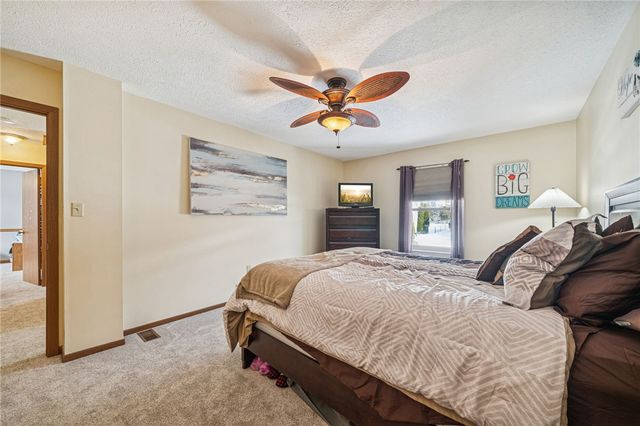 440 Shelbourne Dr, Plum Boro, PA 15239