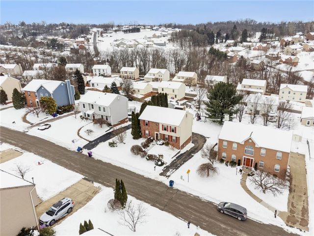 440 Shelbourne Dr, Plum Boro, PA 15239