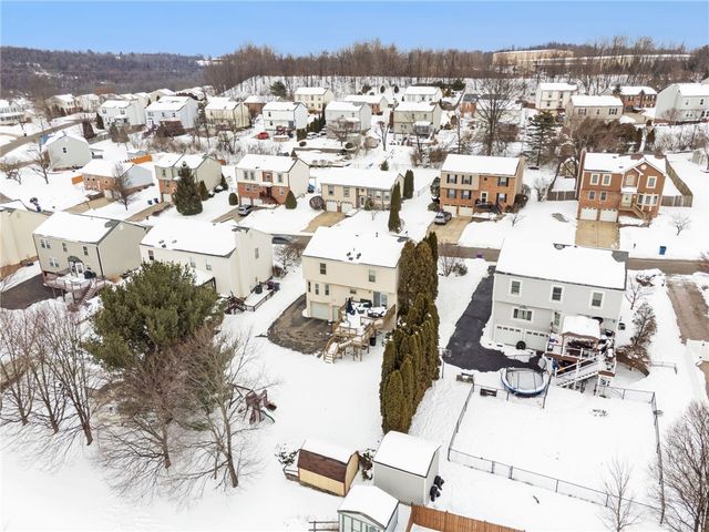 440 Shelbourne Dr, Plum Boro, PA 15239