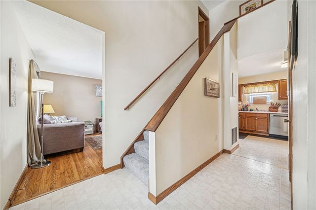 440 Shelbourne Dr, Plum Boro, PA 15239