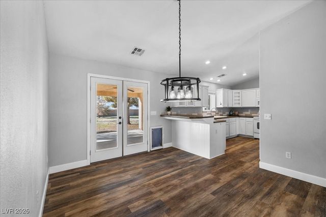 901 Laguna Street, Pahrump, NV 89048