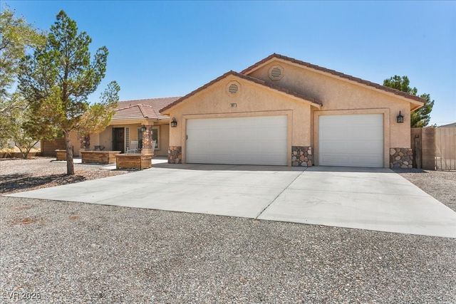 901 Laguna Street, Pahrump, NV 89048