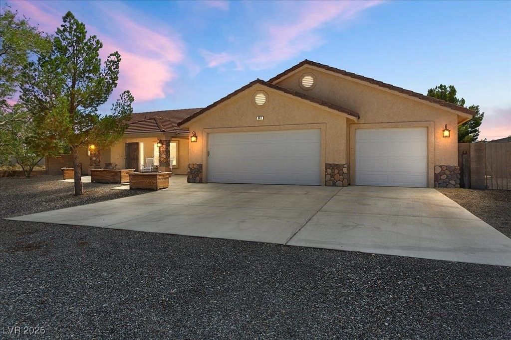 901 Laguna Street, Pahrump, NV 89048