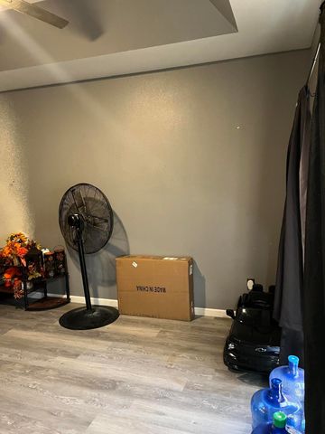 1015 N Velie Court, Visalia, CA 93292