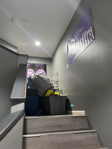 1015 N Velie Court, Visalia, CA 93292