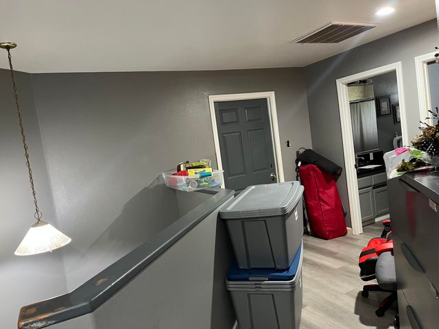 1015 N Velie Court, Visalia, CA 93292