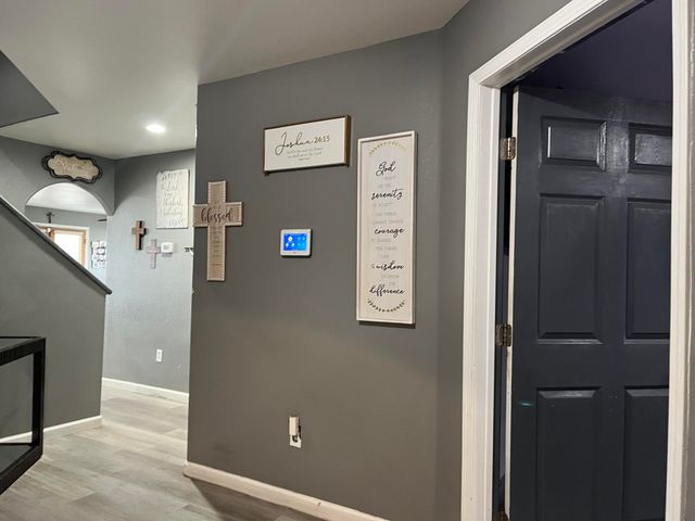 1015 N Velie Court, Visalia, CA 93292