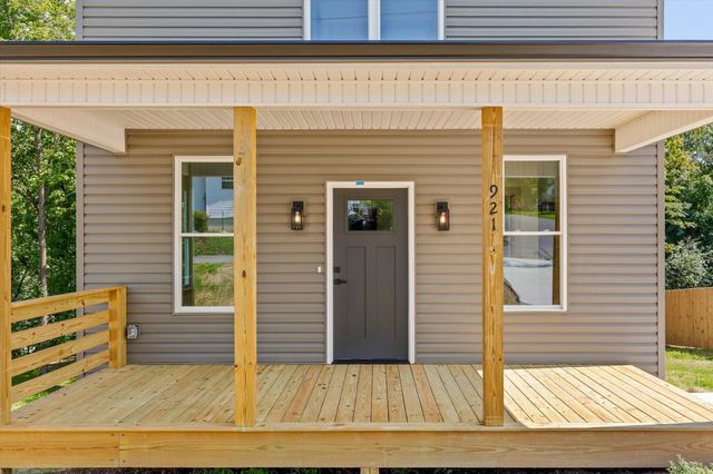 921 2nd Street NE, Cleveland, TN 37311