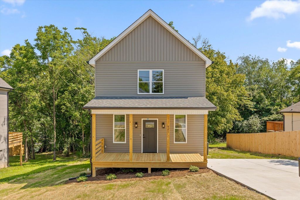 921 2nd Street NE, Cleveland, TN 37311