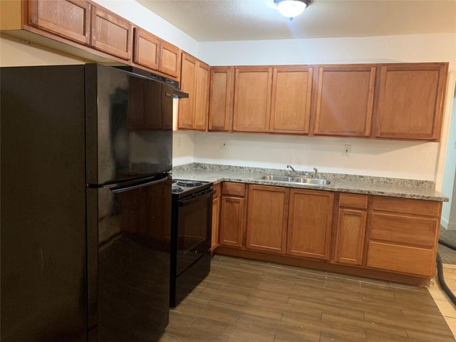 10430 Wicklowe Street, Houston, TX 77016