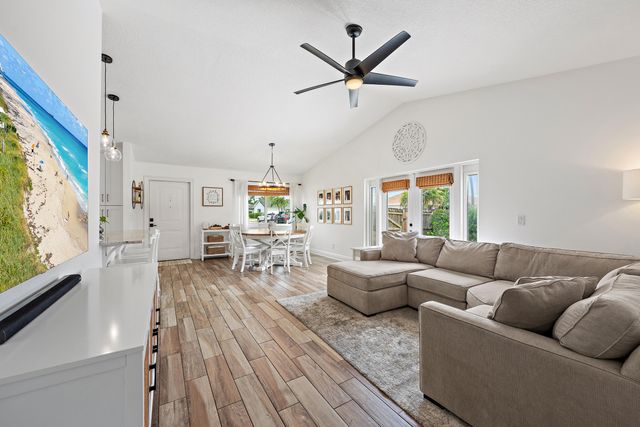 218 Wandering Trail, Jupiter, FL 33458