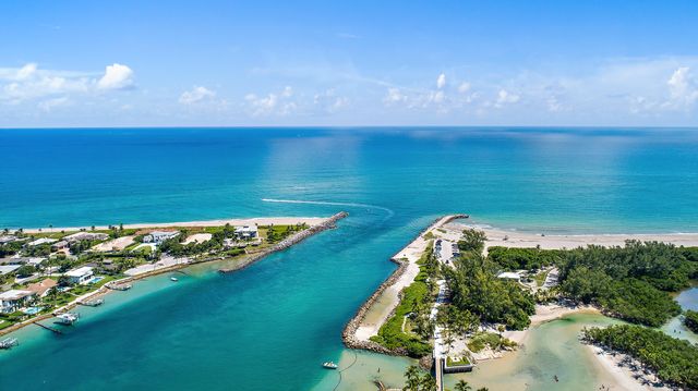 218 Wandering Trail, Jupiter, FL 33458