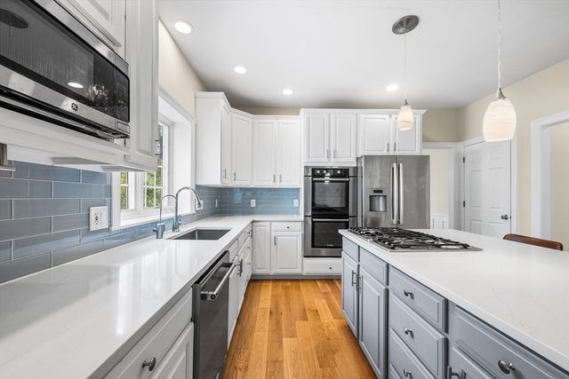 45 Piccadilly Way, Westborough, MA 01581
