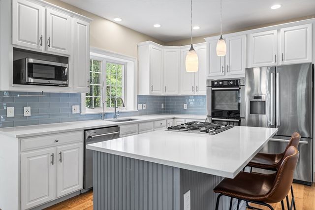 45 Piccadilly Way, Westborough, MA 01581