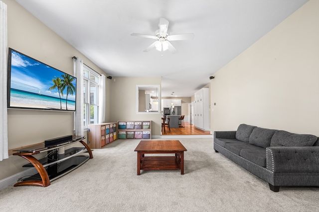 45 Piccadilly Way, Westborough, MA 01581