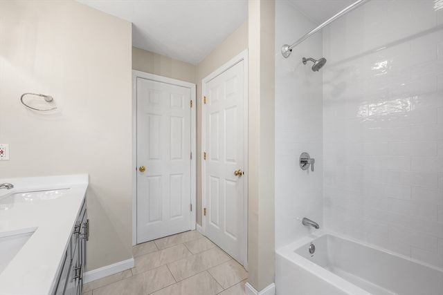 45 Piccadilly Way, Westborough, MA 01581
