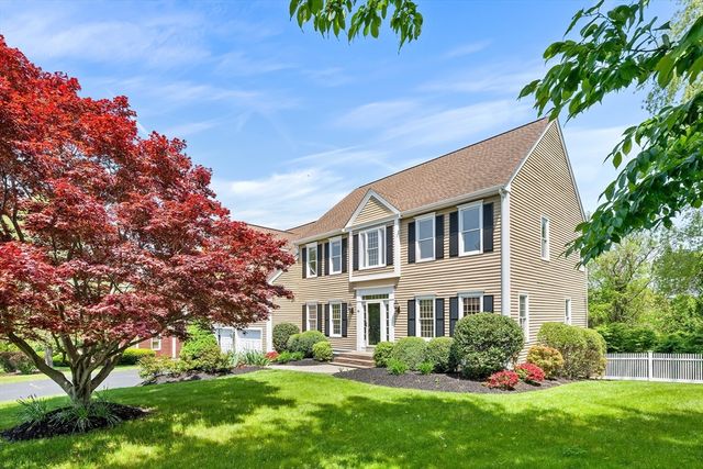 45 Piccadilly Way, Westborough, MA 01581