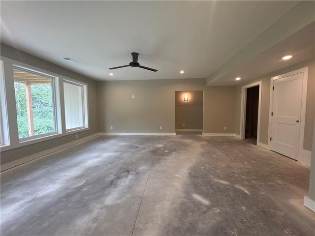 2717 NE 91st Place, Kansas City, MO 64156