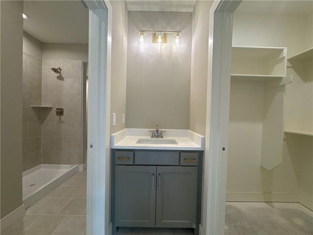 2717 NE 91st Place, Kansas City, MO 64156