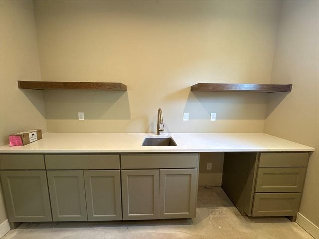 2717 NE 91st Place, Kansas City, MO 64156