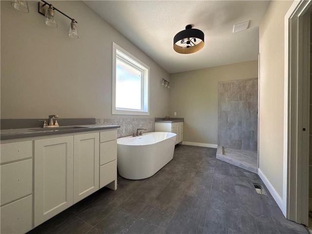 2717 NE 91st Place, Kansas City, MO 64156