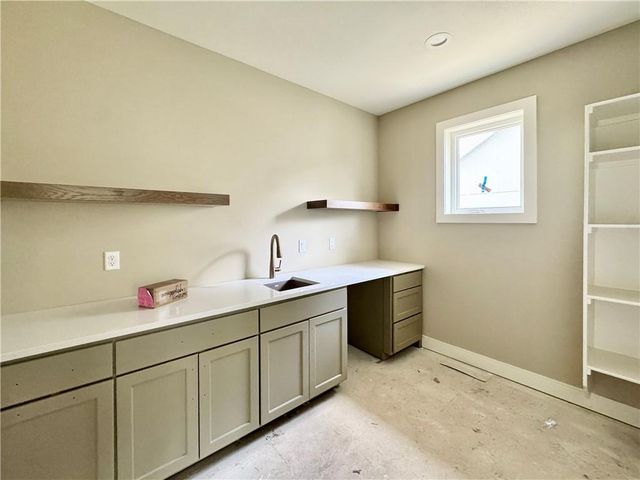 2717 NE 91st Place, Kansas City, MO 64156