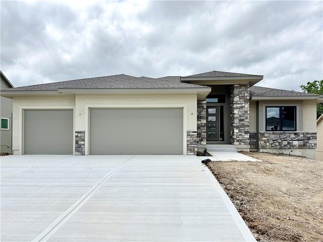 2717 NE 91st Place, Kansas City, MO 64156