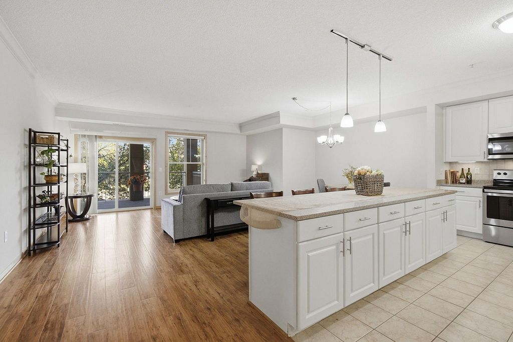 2201 Village Lane A213, Bloomington, MN 55431 — exterior