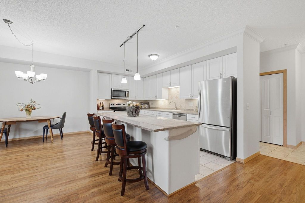 2201 Village Lane A213, Bloomington, MN 55431 — photo 5