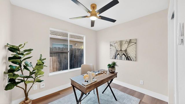 1684 E G St, Oakdale, CA 95361